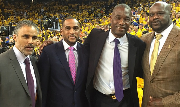 面对比分紧 面对比分紧